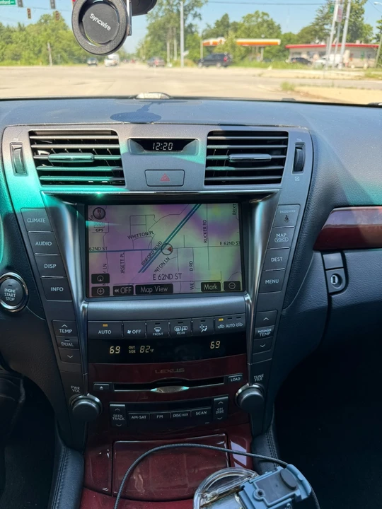 2009 Lexus LS 4th Gen - Image 12 of 15