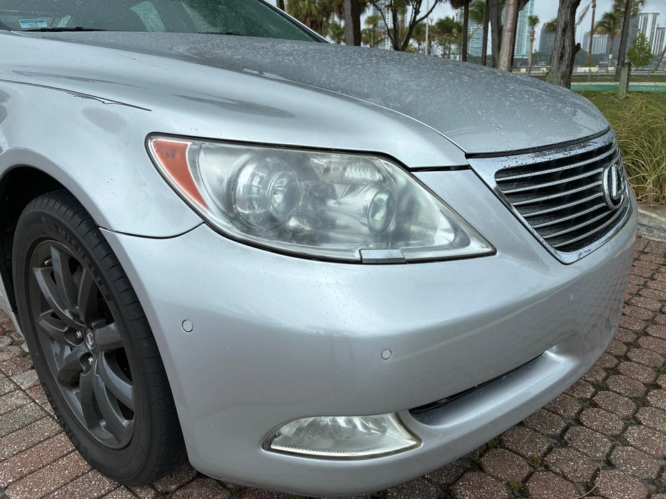 2009 Lexus LS 4th Gen - Image 15 of 31