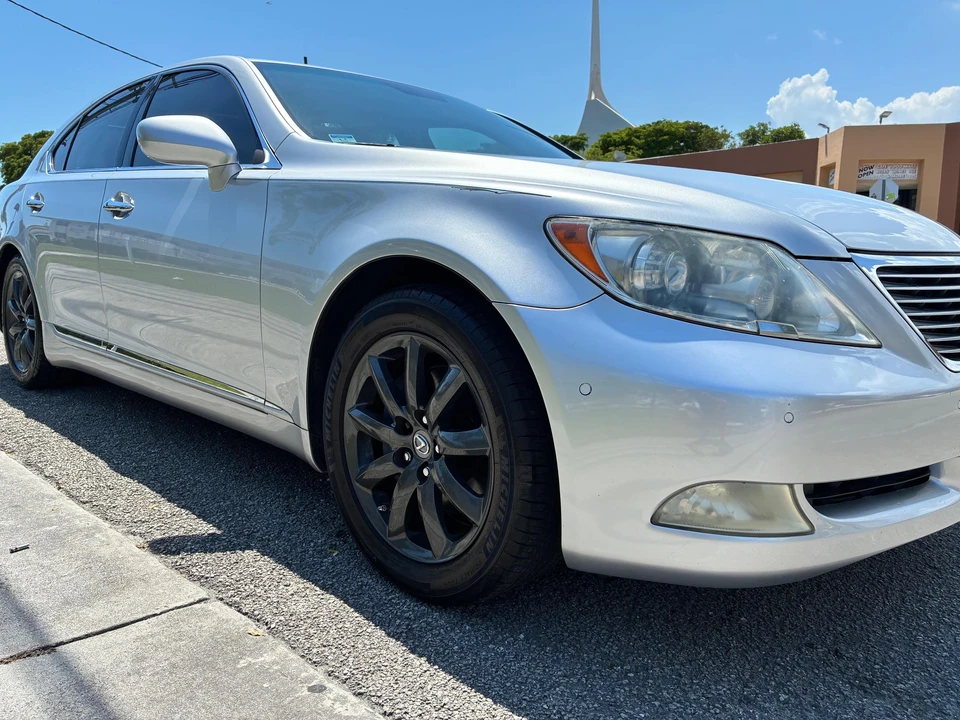 2009 Lexus LS 4th Gen - Image 20 of 31