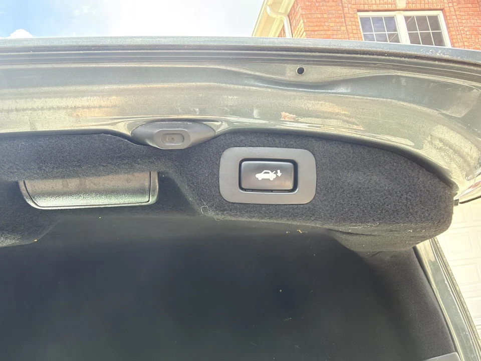 2009 Lexus LS 4th Gen - Image 7 of 16