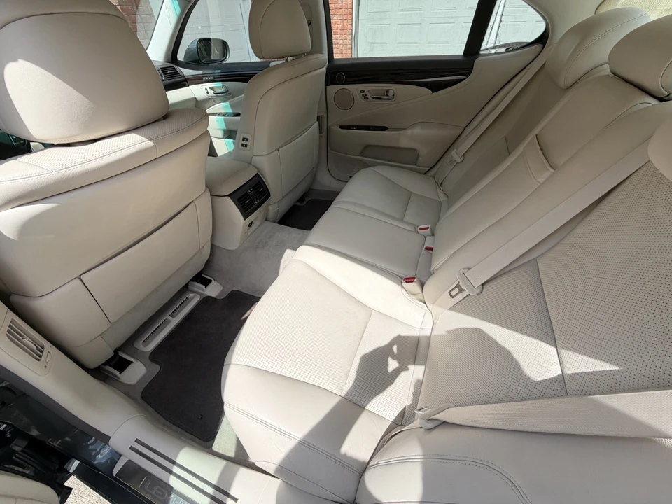 2009 Lexus LS 4th Gen - Image 13 of 16