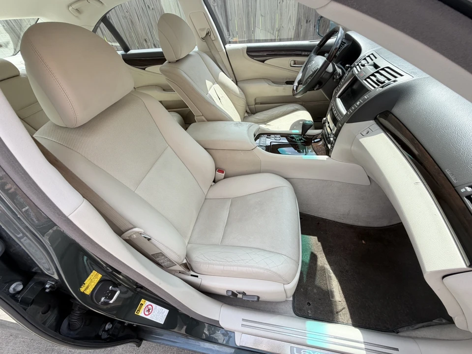2009 Lexus LS 4th Gen - Image 10 of 16