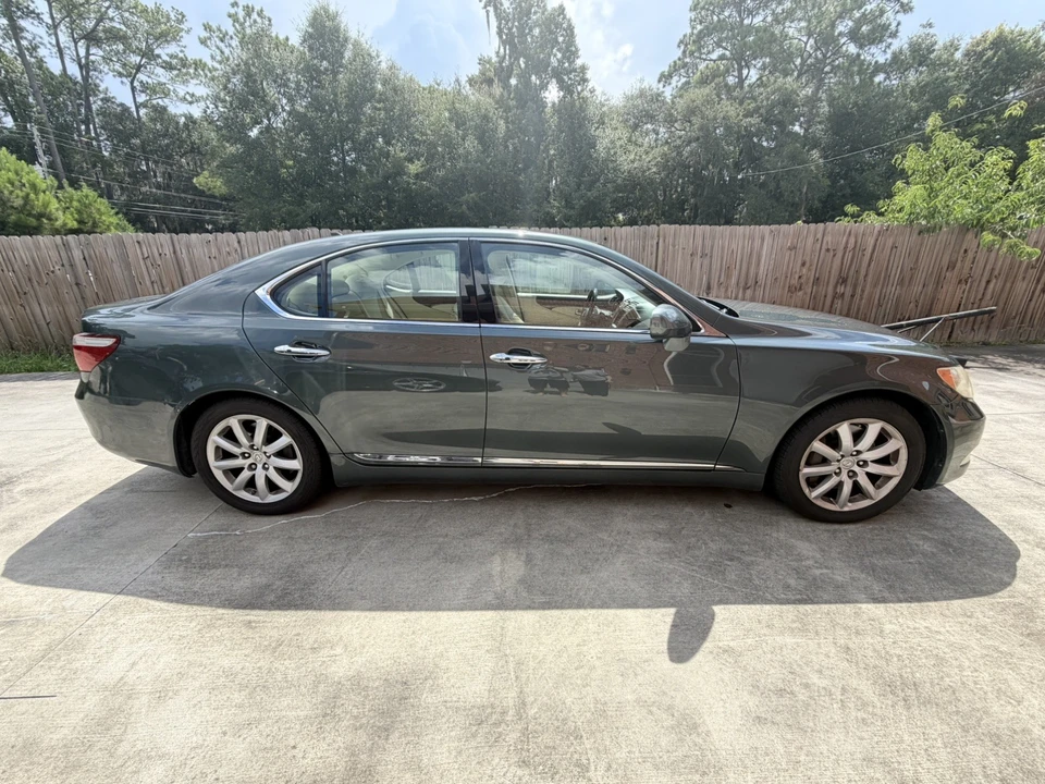 2009 Lexus LS 4th Gen - Image 11 of 16