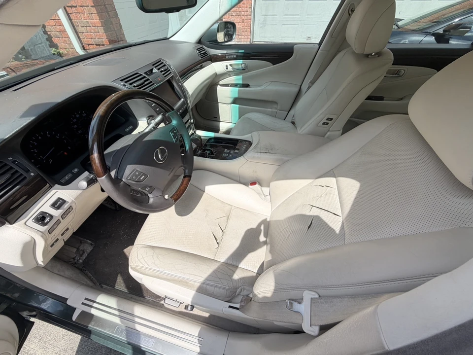 2009 Lexus LS 4th Gen - Image 15 of 16