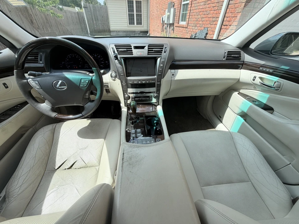2009 Lexus LS 4th Gen - Image 14 of 16
