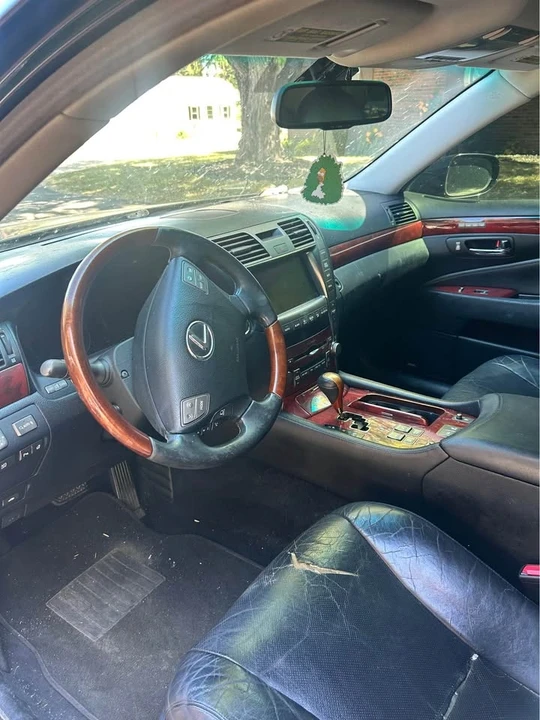 2009 Lexus LS 4th Gen - Image 5 of 9