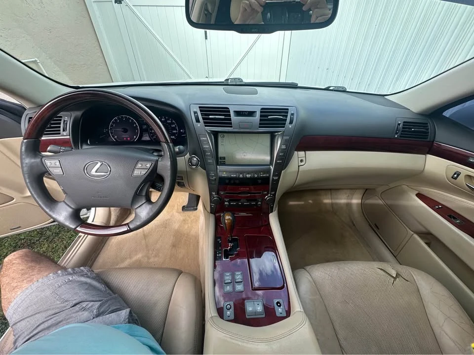 2009 Lexus LS 4th Gen - Image 12 of 15
