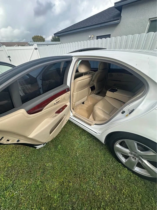 2009 Lexus LS 4th Gen - Image 13 of 15