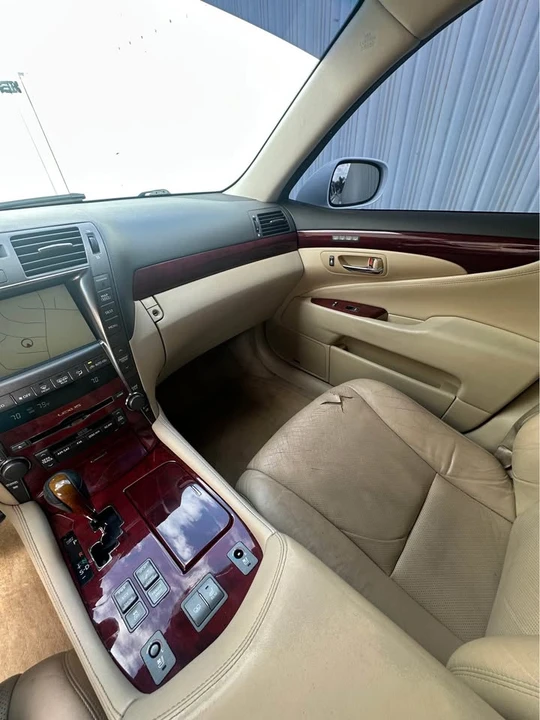 2009 Lexus LS 4th Gen - Image 10 of 15