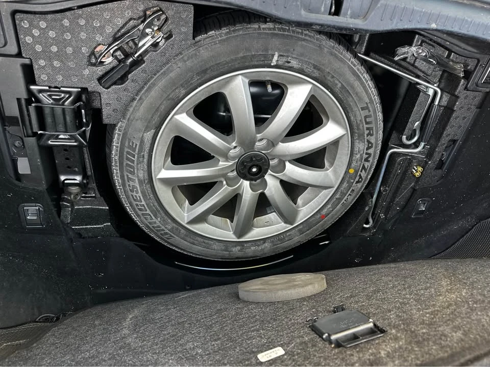 2009 Lexus LS 4th Gen - Image 18 of 20