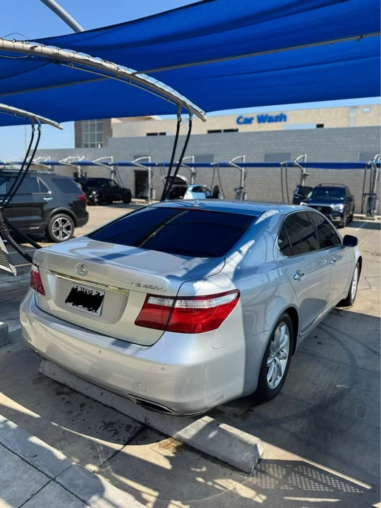 2009 Lexus LS 4th Gen - Image 5 of 15