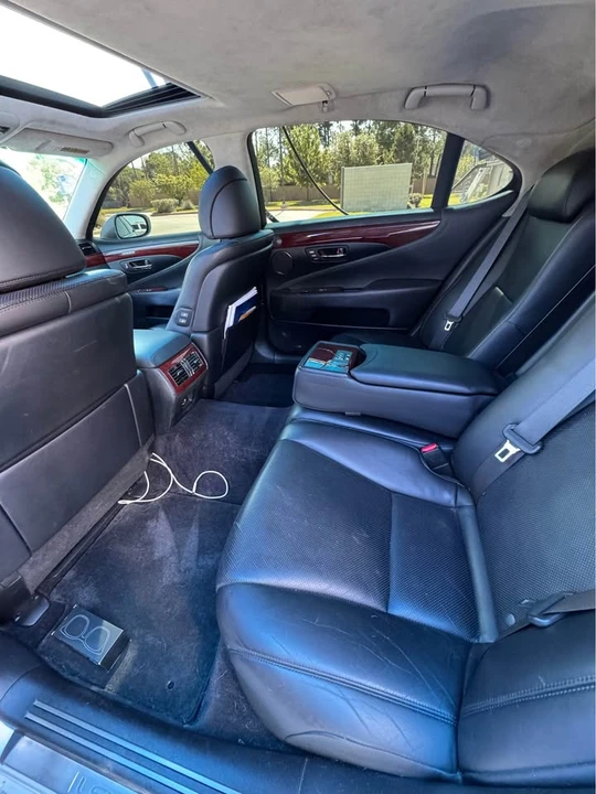 2009 Lexus LS 4th Gen - Image 9 of 15