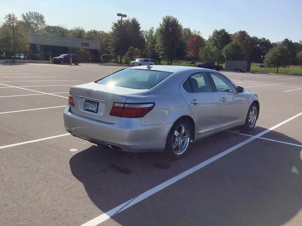 2009 Lexus LS 4th Gen - Image 7 of 10
