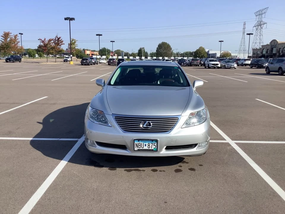 2009 Lexus LS 4th Gen - Image 2 of 10
