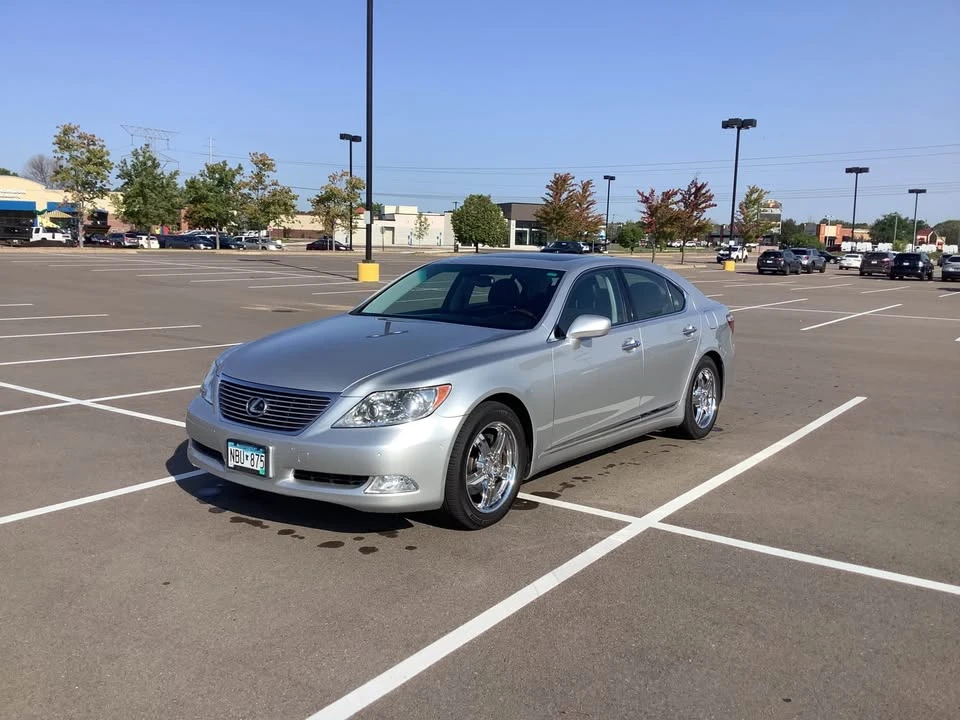 2009 Lexus LS 4th Gen - Image 3 of 10