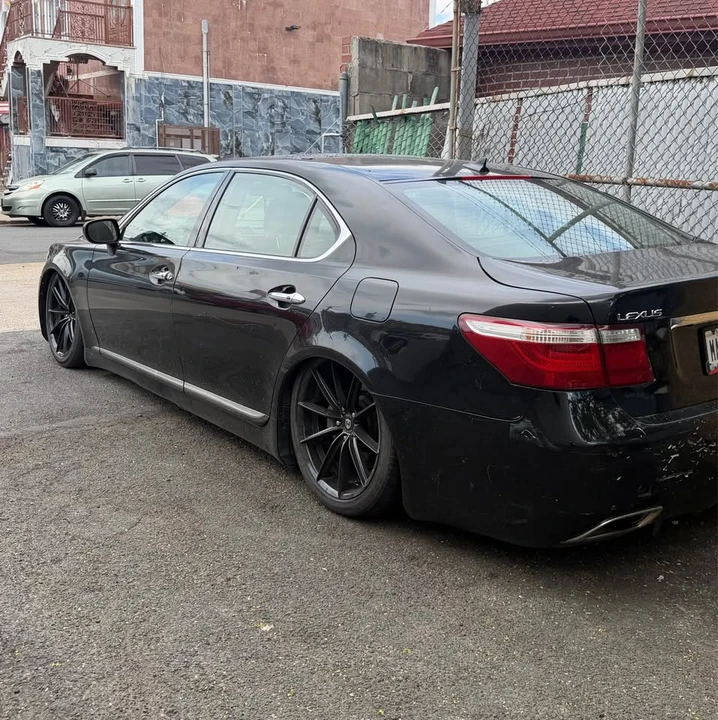 2009 Lexus LS 4th Gen - Image 14 of 14