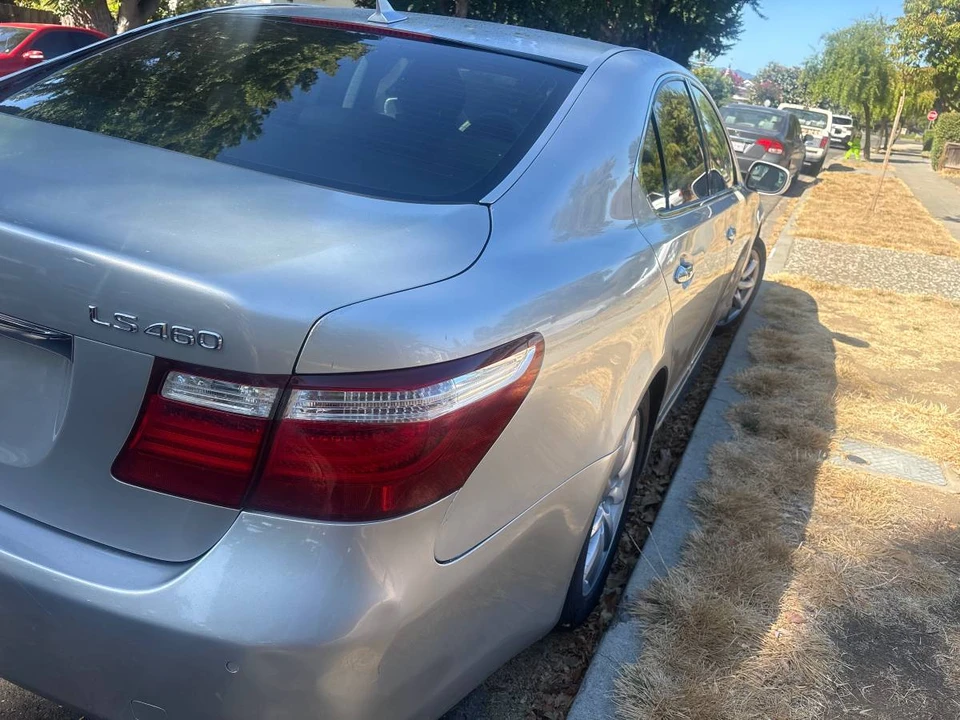 2009 Lexus LS 4th Gen - Image 6 of 8