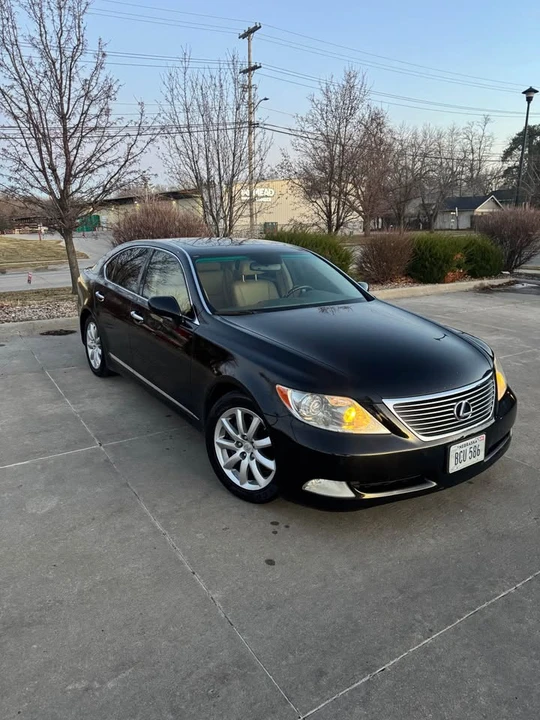 2009 Lexus LS 4th Gen - Image 2 of 12