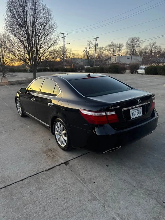 2009 Lexus LS 4th Gen - Image 4 of 12