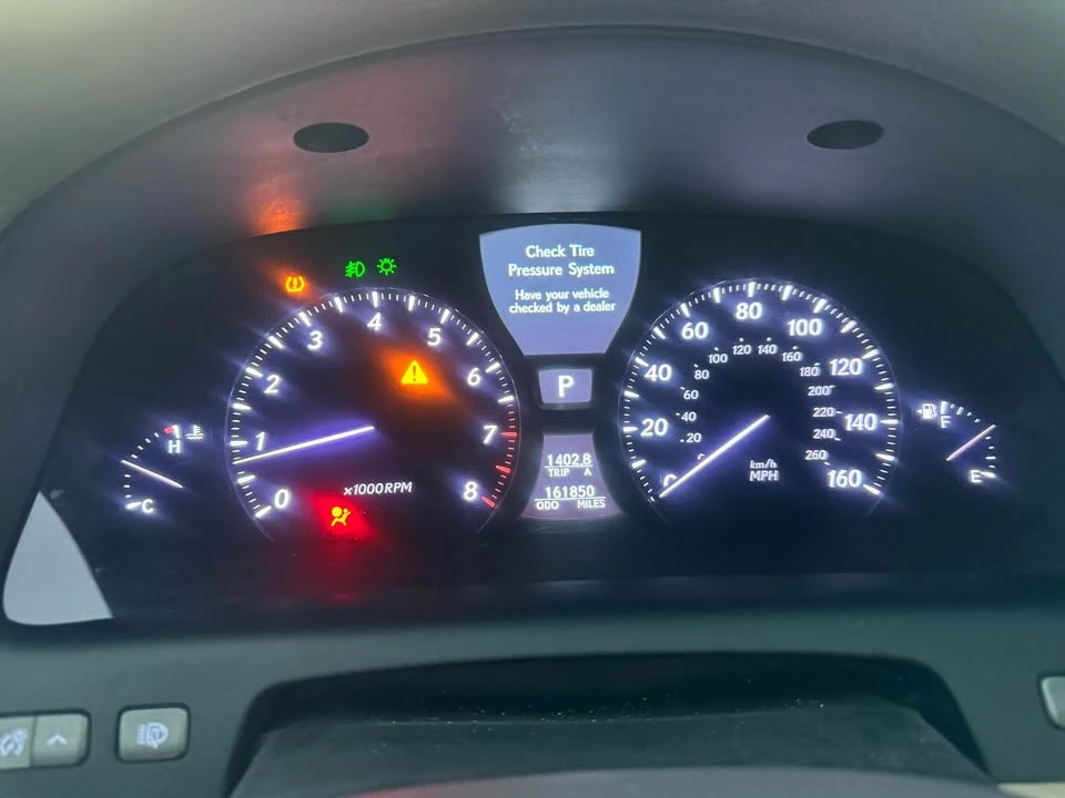 2009 Lexus LS 4th Gen - Image 10 of 12