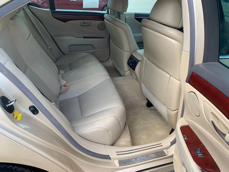 2009 Lexus LS 4th Gen - Image 10 of 13