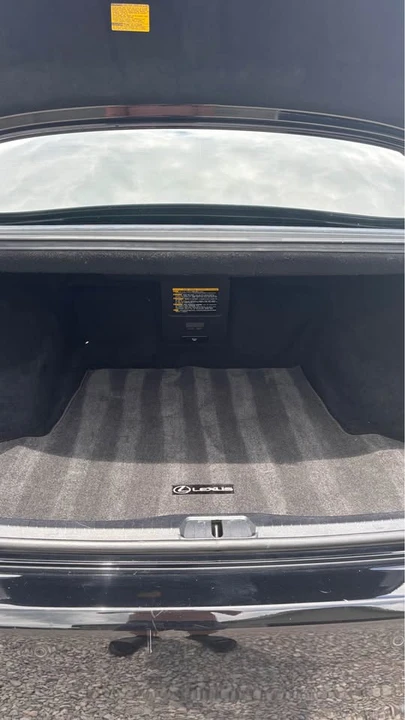 2009 Lexus LS 4th Gen - Image 9 of 16