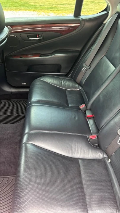 2009 Lexus LS 4th Gen - Image 13 of 16