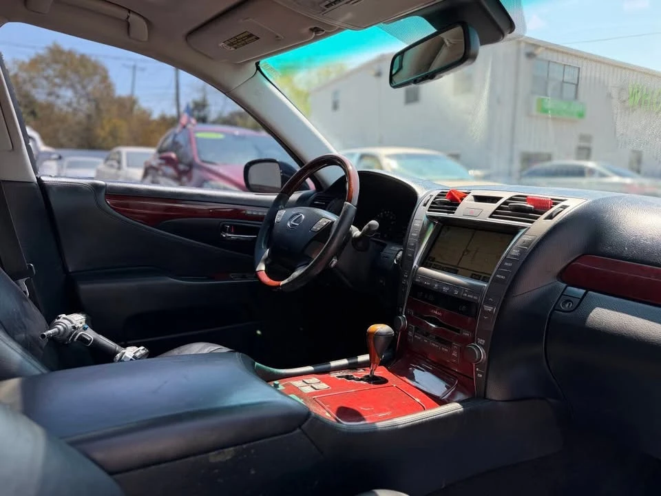 2009 Lexus LS 4th Gen - Image 5 of 20