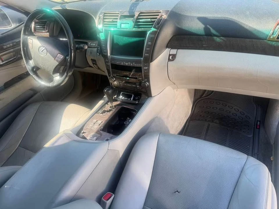 2009 Lexus LS 4th Gen - Image 8 of 13