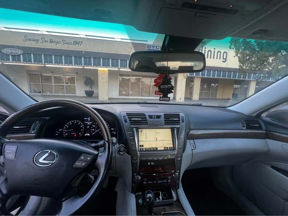 2009 Lexus LS 4th Gen - Image 10 of 17