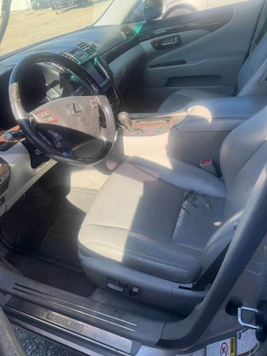 2009 Lexus LS 4th Gen - Image 7 of 13
