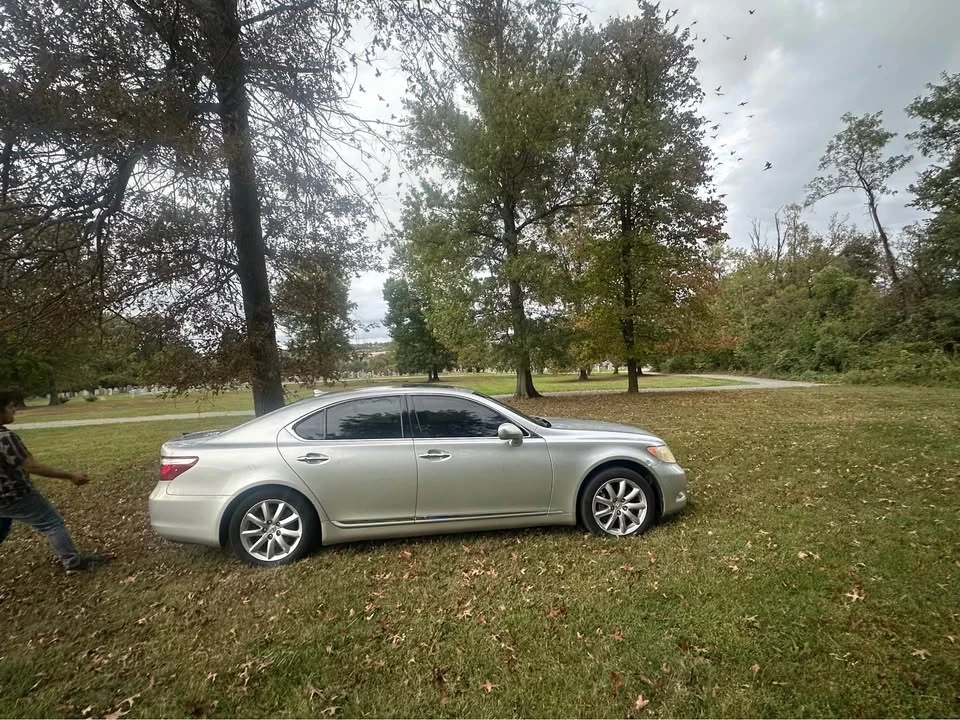 2009 Lexus LS 4th Gen - Image 4 of 9