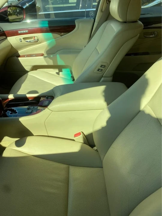 2009 Lexus LS 4th Gen - Image 2 of 4