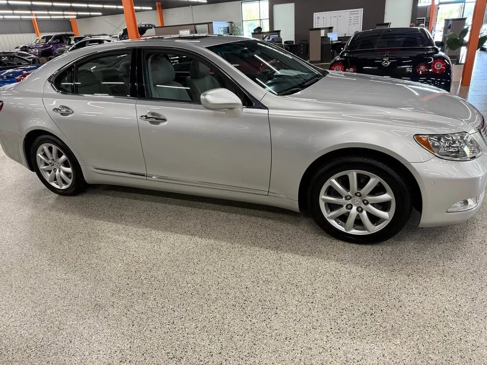 2009 Lexus LS 4th Gen - Image 2 of 5