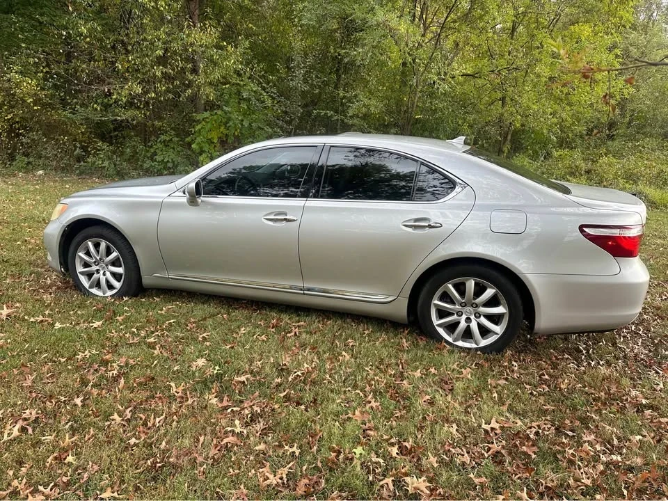 2009 Lexus LS 4th Gen - Image 6 of 9