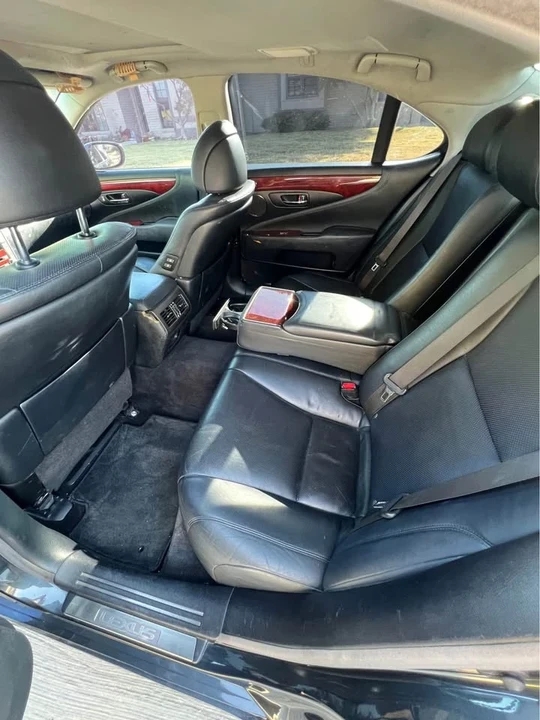 2009 Lexus LS 4th Gen - Image 11 of 14