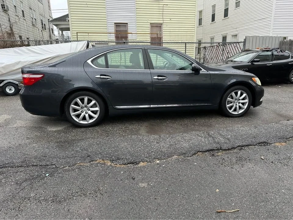 2009 Lexus LS 4th Gen - Image 6 of 13