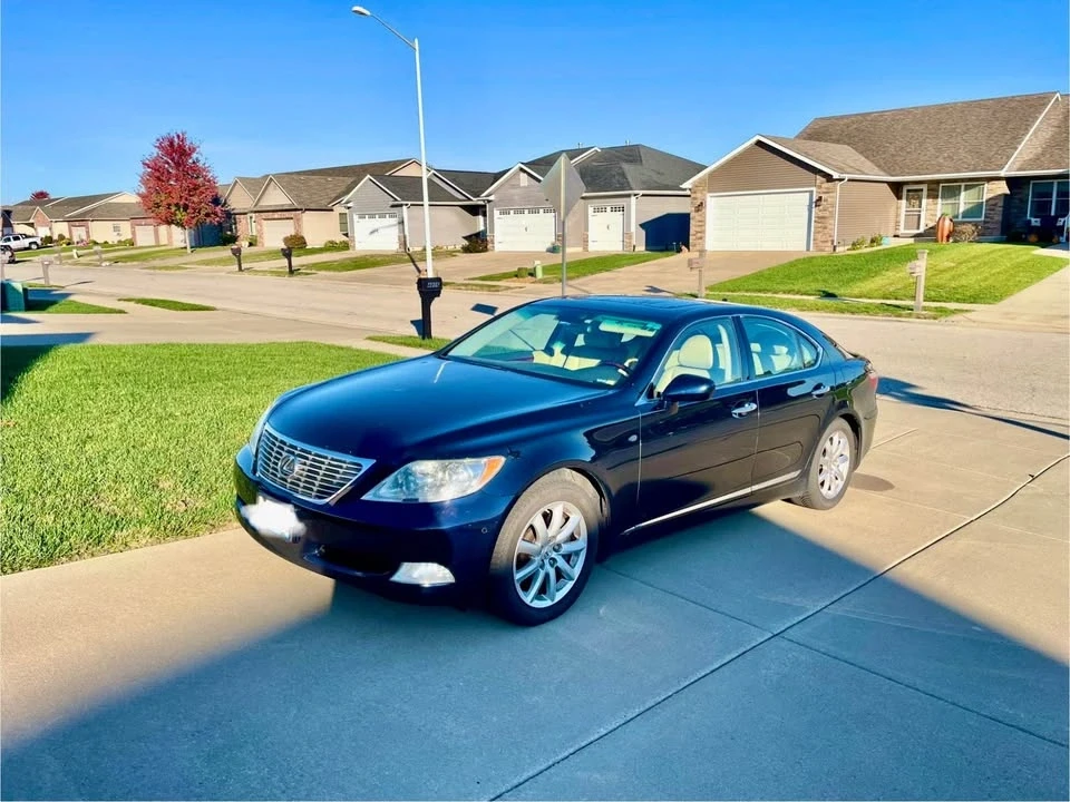 2009 Lexus LS 4th Gen - Image 3 of 8