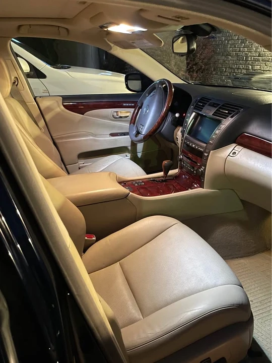 2009 Lexus LS 4th Gen - Image 7 of 8