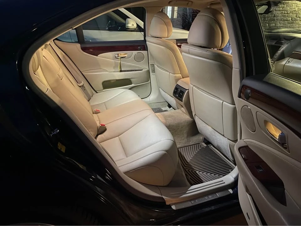 2009 Lexus LS 4th Gen - Image 5 of 8
