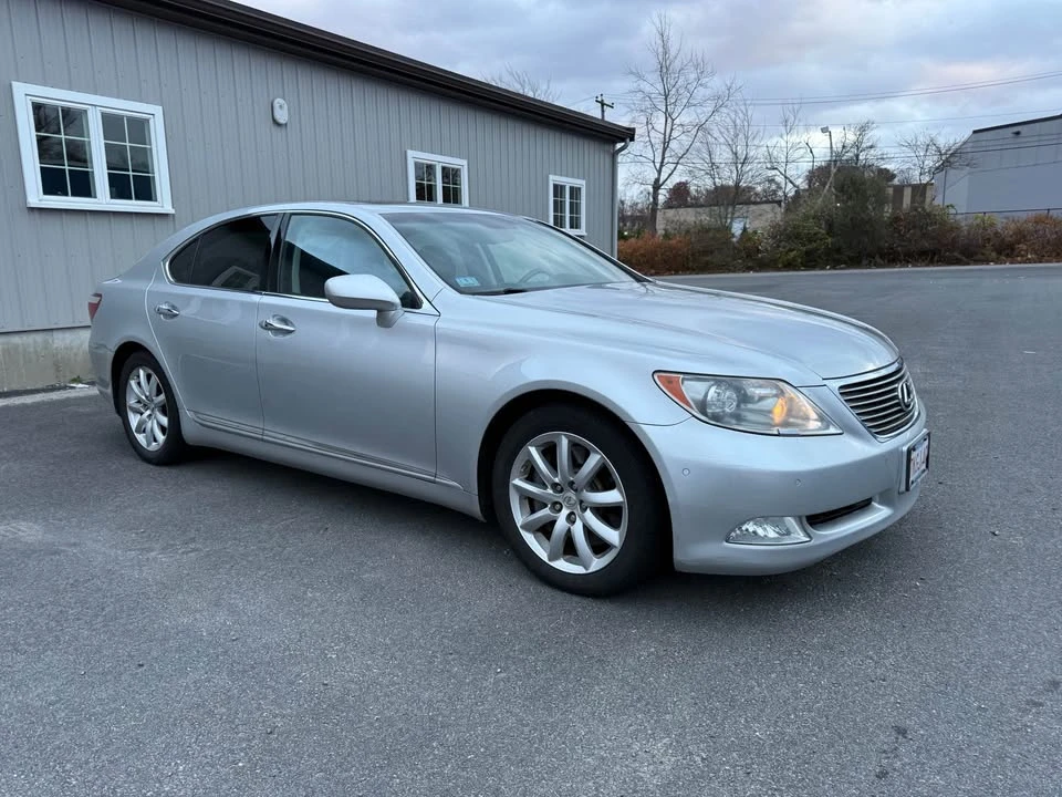 2009 Lexus LS 4th Gen - Image 10 of 20