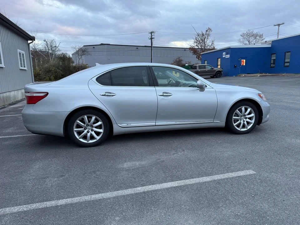 2009 Lexus LS 4th Gen - Image 9 of 20