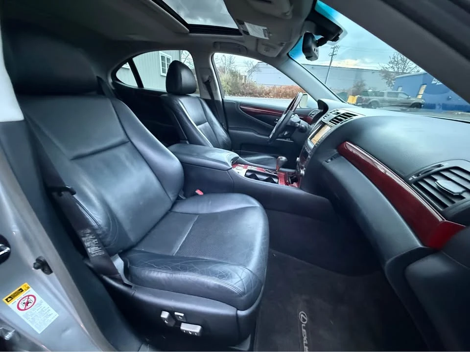 2009 Lexus LS 4th Gen - Image 16 of 20