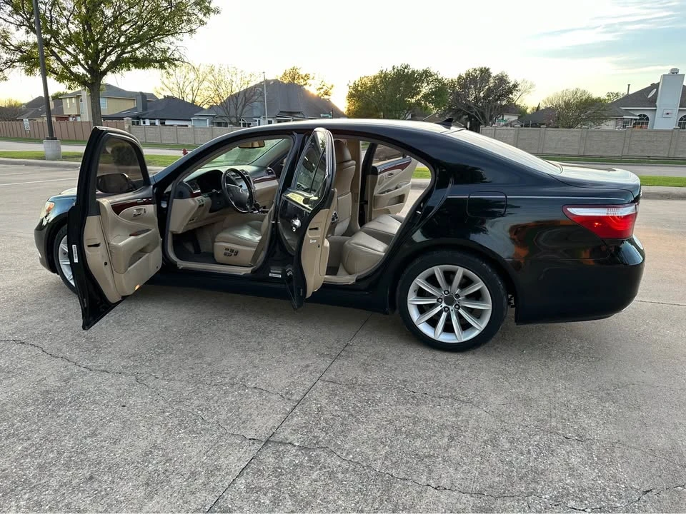 2009 Lexus LS 4th Gen - Image 11 of 19