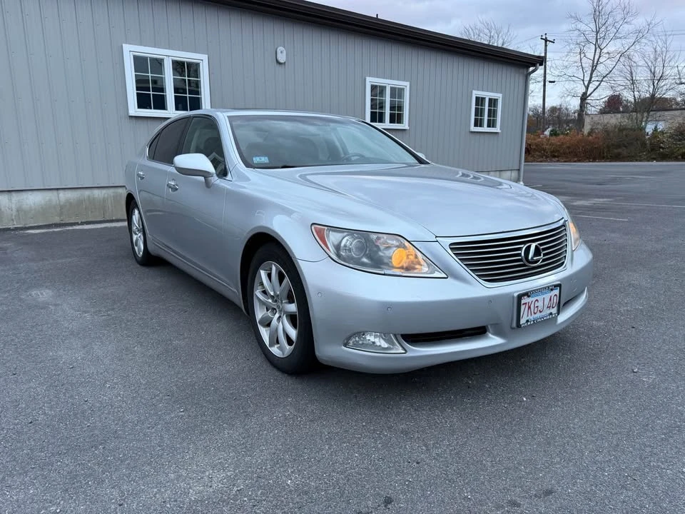 2009 Lexus LS 4th Gen - Image 11 of 20