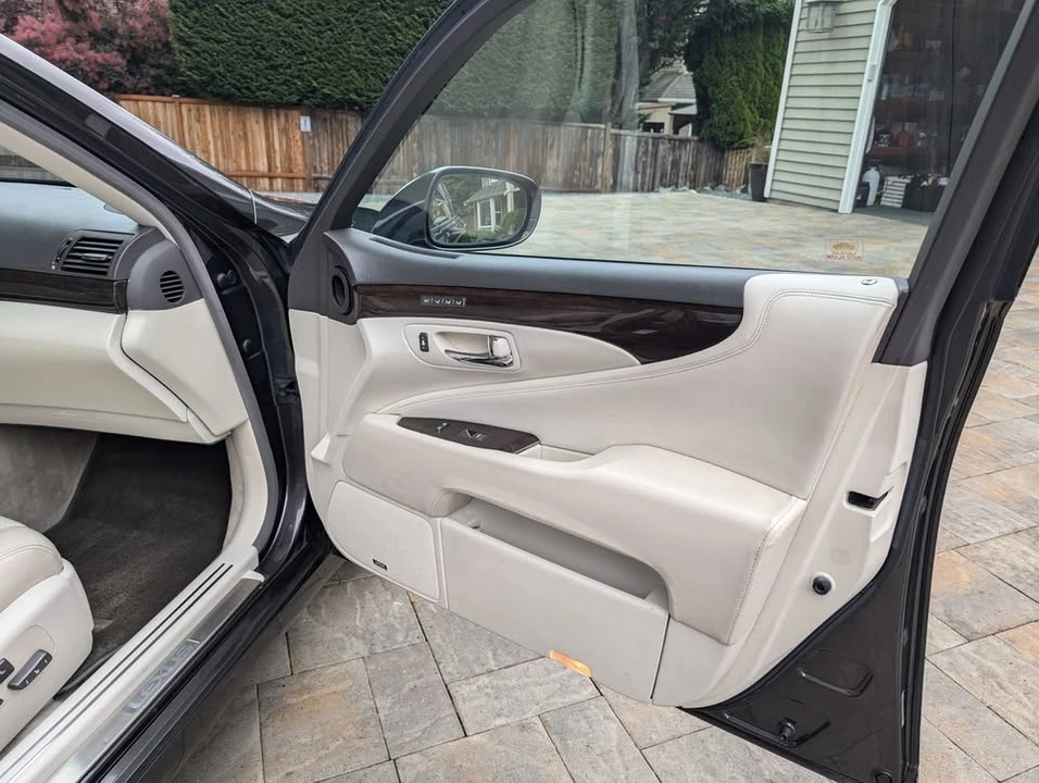 2009 Lexus LS 4th Gen - Image 17 of 17