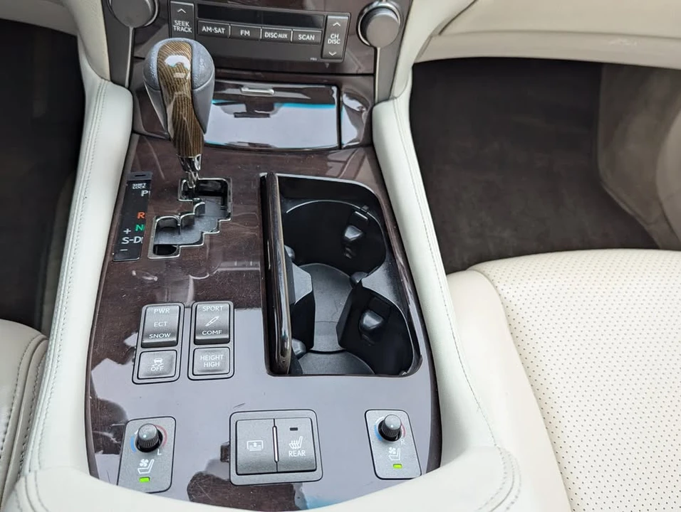 2009 Lexus LS 4th Gen - Image 8 of 17