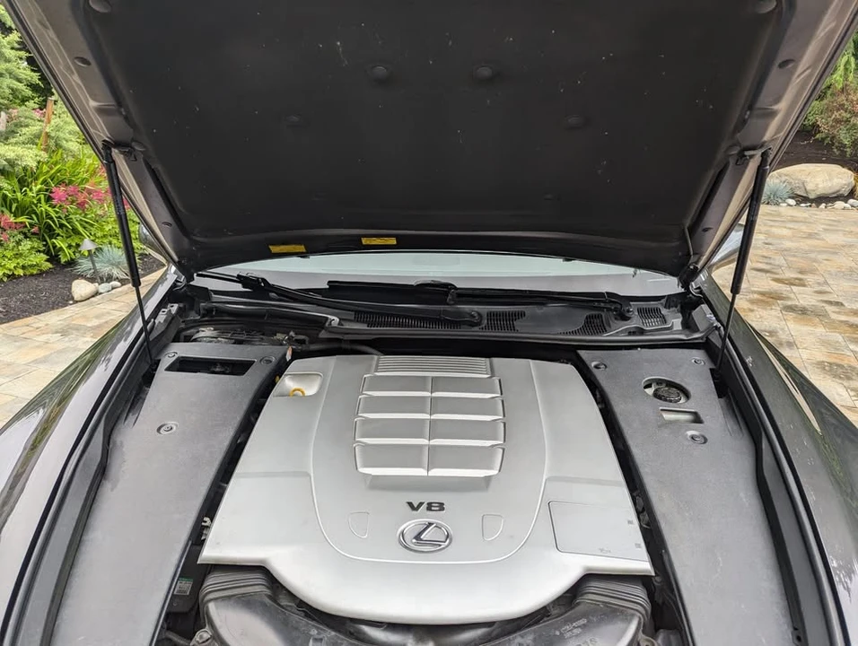 2009 Lexus LS 4th Gen - Image 9 of 17