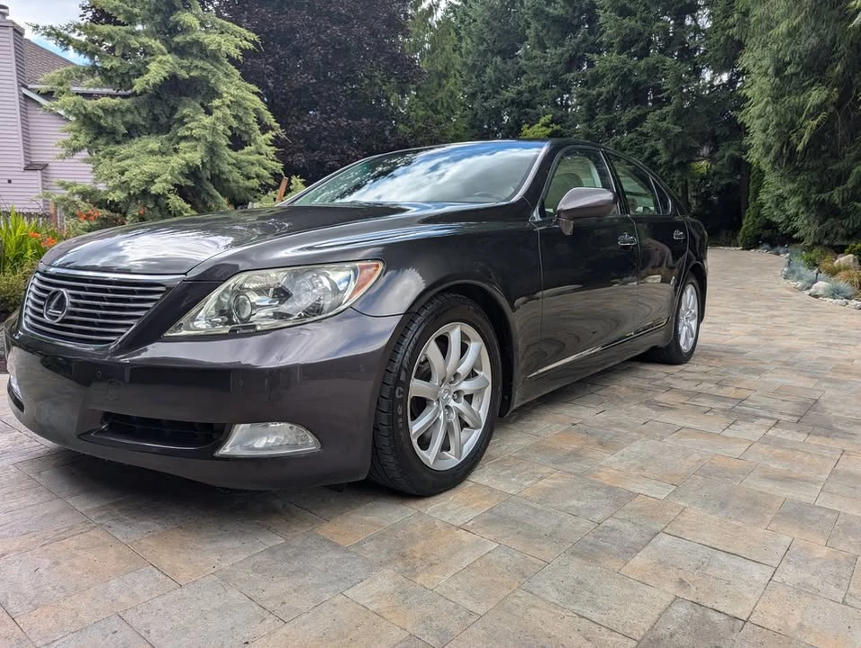 2009 Lexus LS 4th Gen - Image 12 of 17