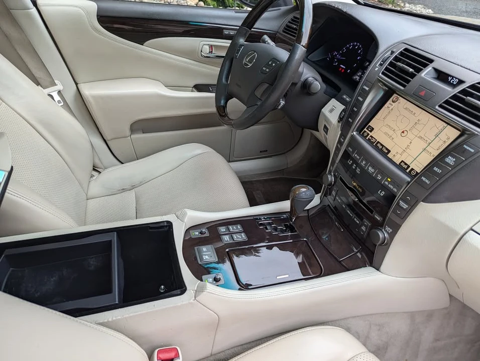 2009 Lexus LS 4th Gen - Image 2 of 17